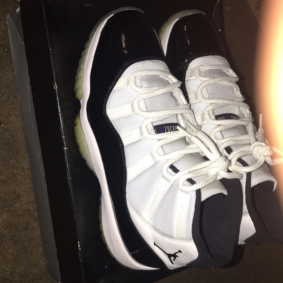 Jordan 11 - Picture 2 of 5